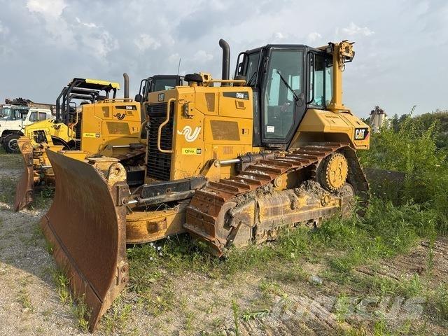CAT D6N XL ブルドーザー