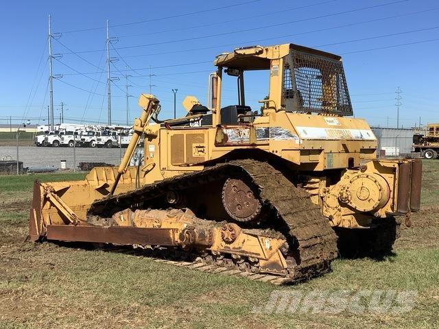 CAT D6R ブルドーザー
