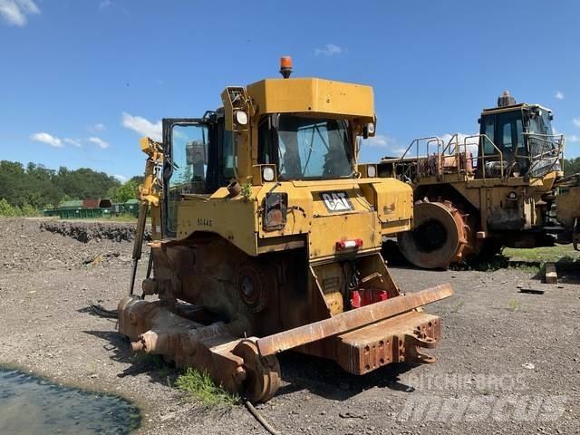 CAT D6T ブルドーザー