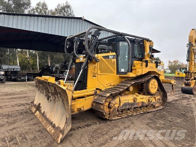 CAT D6T XL ブルドーザー