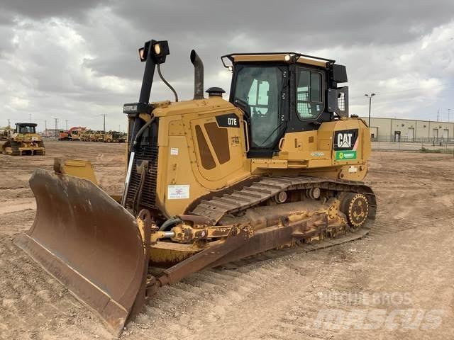 CAT D7E ブルドーザー