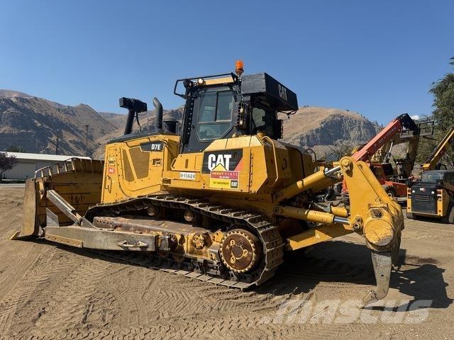CAT D7E ブルドーザー