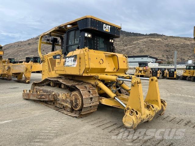 CAT D7E ブルドーザー