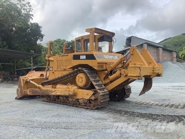 CAT D8N ブルドーザー