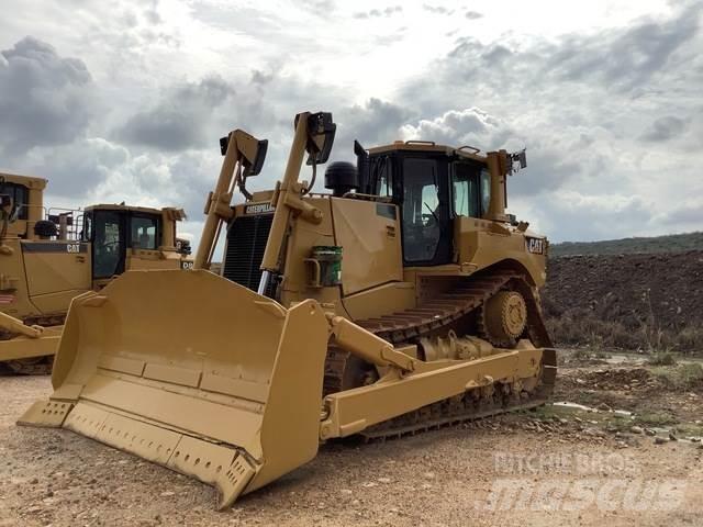 CAT D8T ブルドーザー