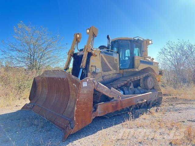 CAT D8T ブルドーザー