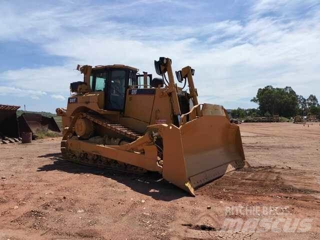 CAT D8T ブルドーザー