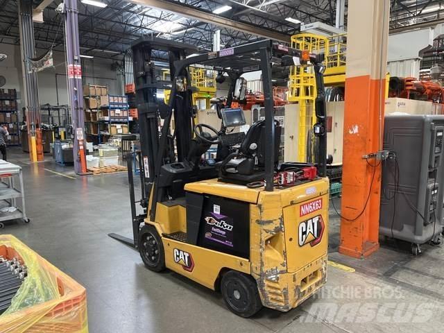 CAT EC25N バッテリーフォークリフト