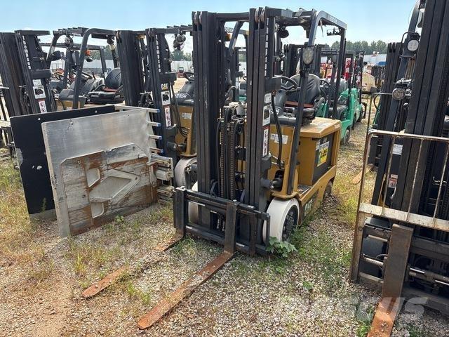 CAT EC25N2 バッテリーフォークリフト