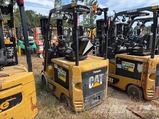 CAT EC25N2 バッテリーフォークリフト