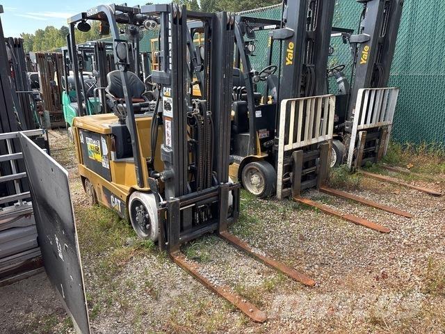 CAT EC25N2 バッテリーフォークリフト