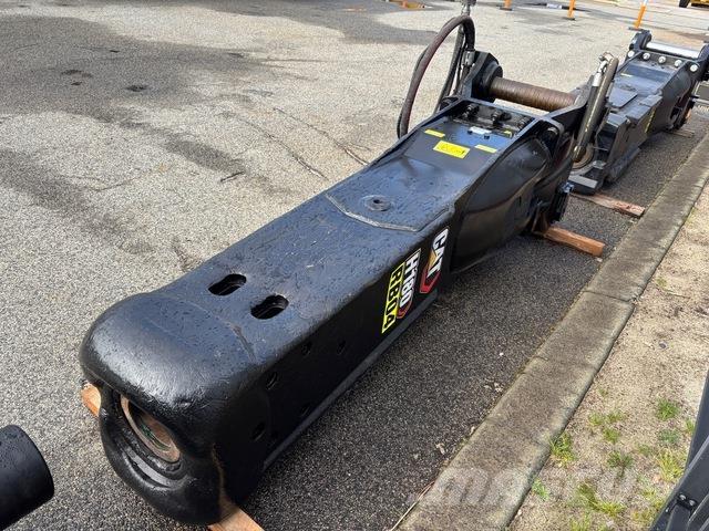 CAT H180 ハンマー／ブレーカ