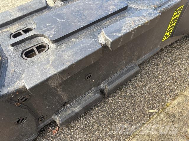 CAT H180ES ハンマー／ブレーカ