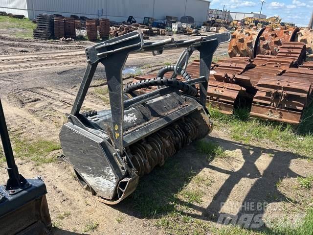 CAT HM415C 林業用マルチャー