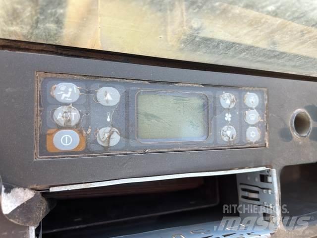 CAT MD5150C サーフェイスドリルリグ