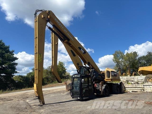 CAT MH3037 廃棄物／工業産廃処理機