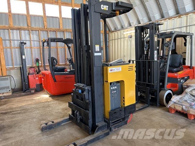 CAT NRR35 リーチフォークリフト