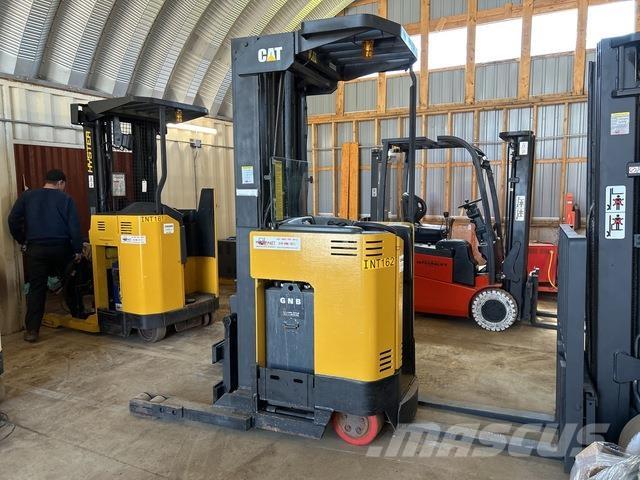 CAT NRR35 リーチフォークリフト