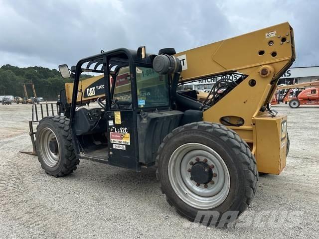 CAT TL642C テレスコーピックハンドラー
