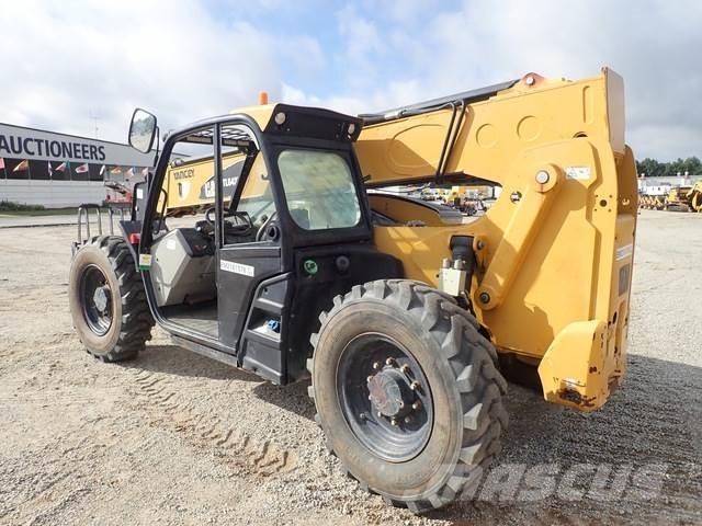 CAT TL642D テレスコーピックハンドラー