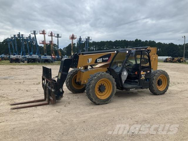 CAT TL642D テレスコーピックハンドラー