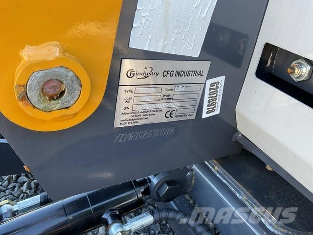 CFG XZ20R 大型油圧ショベル12t以上（パワーショベル・ユンボ）