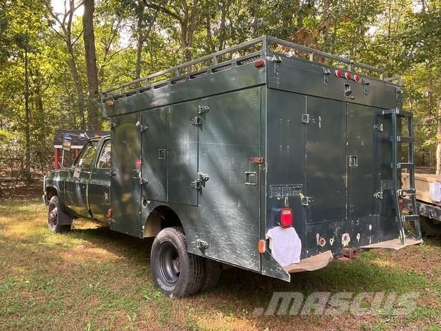 Chevrolet 2500 多目的／汎用車両