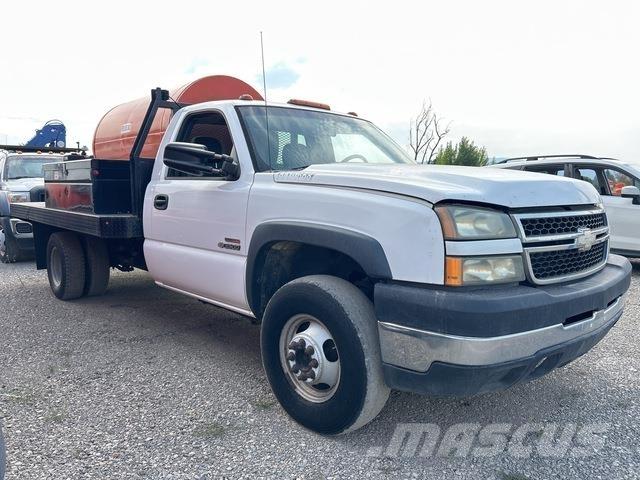 Chevrolet 3500 平ボディー