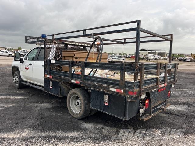 Chevrolet 3500 平ボディー