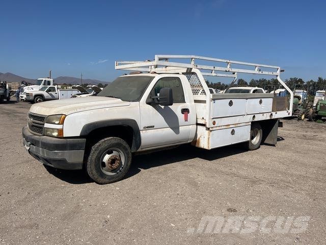 Chevrolet 3500 平ボディー