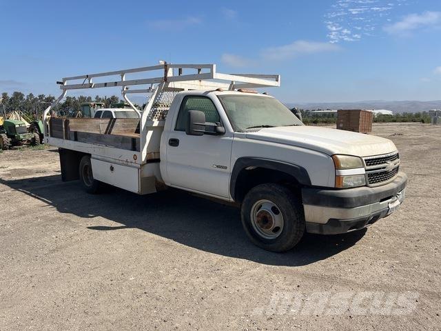 Chevrolet 3500 平ボディー