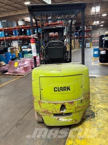 Clark ECW30 バッテリーフォークリフト