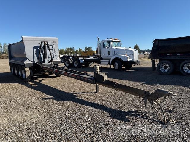  Clough ダンプトレーラー