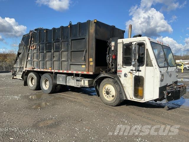 Crane Carrier 塵芥車、パッカー車