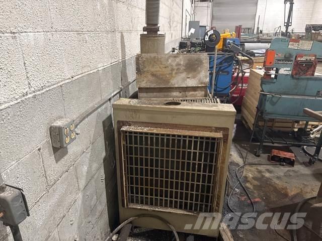 Cummins  ディーゼル発電機