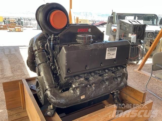 Cummins V903 エンジン