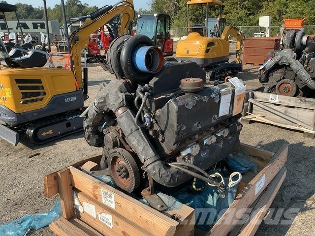 Cummins V903 エンジン
