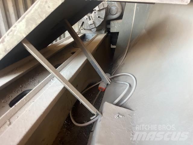 Demco  建設機械 -　その他