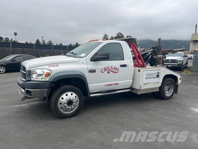 Dodge 5500 レッカー車