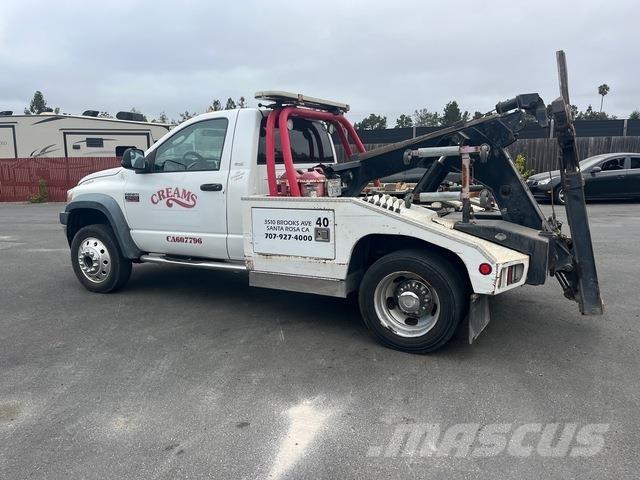 Dodge 5500 レッカー車