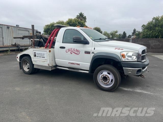 Dodge 5500 レッカー車