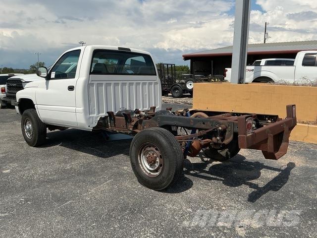 Dodge Ram 2500 キャビン及び内装