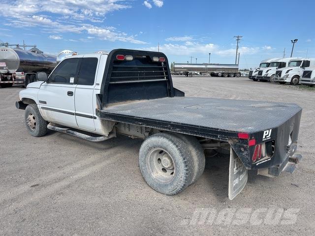 Dodge Ram 3500 平ボディー