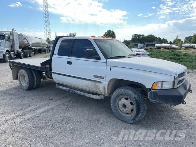 Dodge Ram 3500 平ボディー