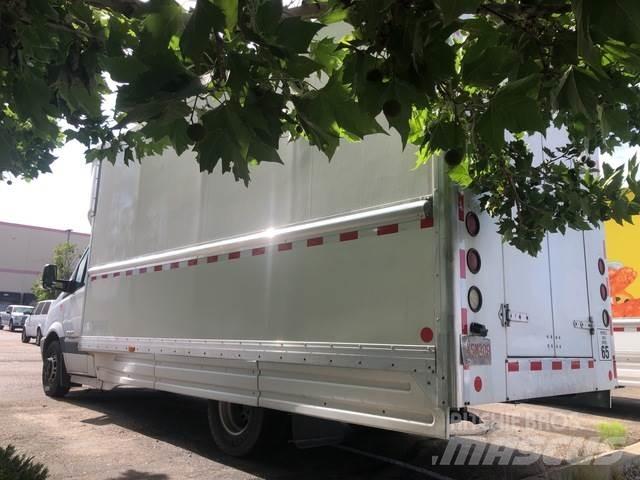 Dodge Sprinter パネルバン