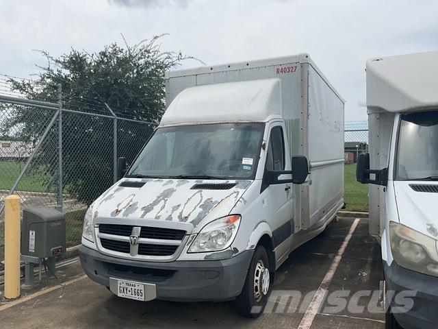 Dodge Sprinter ボックストラック