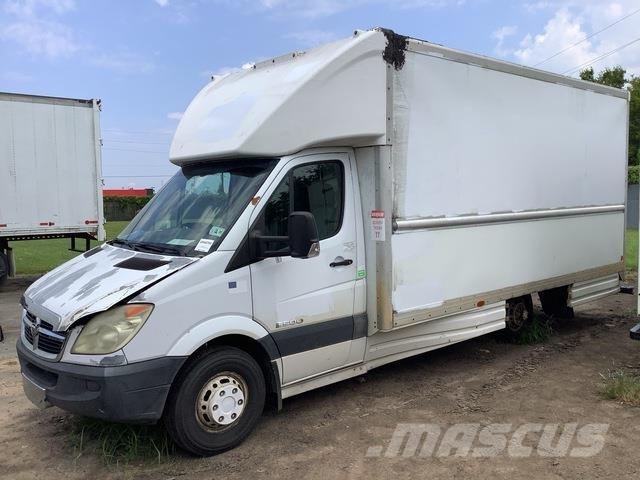 Dodge Sprinter ボックストラック