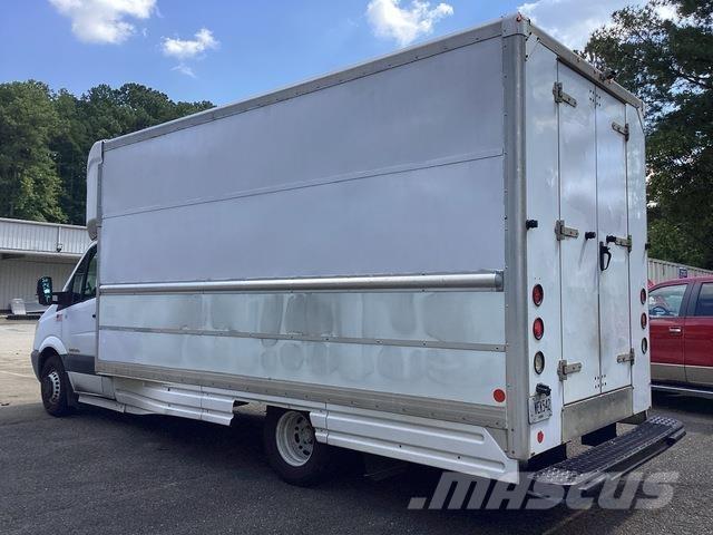 Dodge Sprinter パネルバン