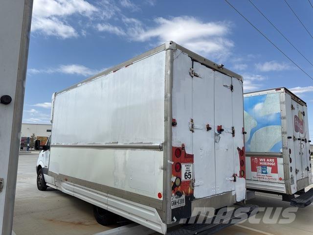 Dodge Sprinter ボックストラック