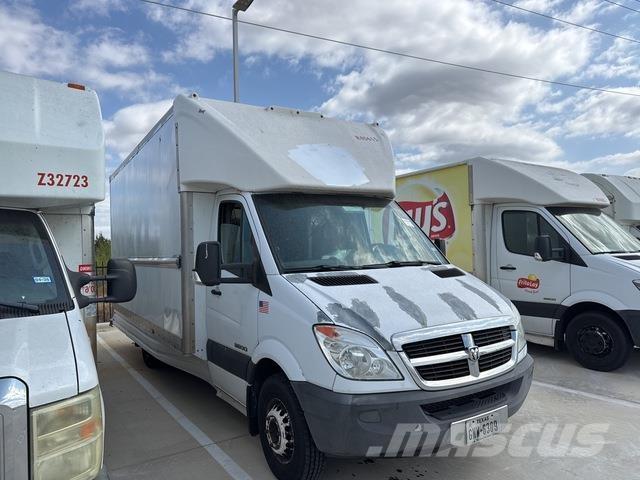 Dodge Sprinter ボックストラック